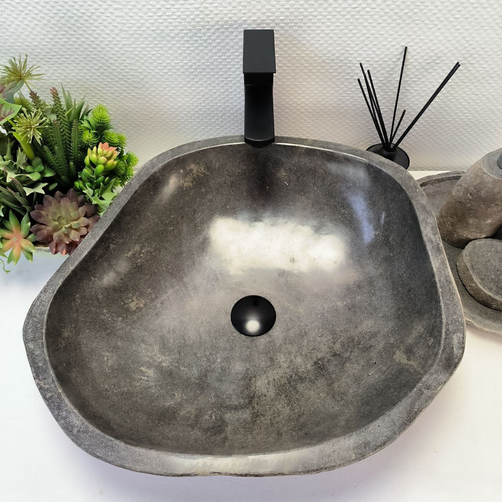 Раковина из речного камня RS-63864 (52*49*15) 0123