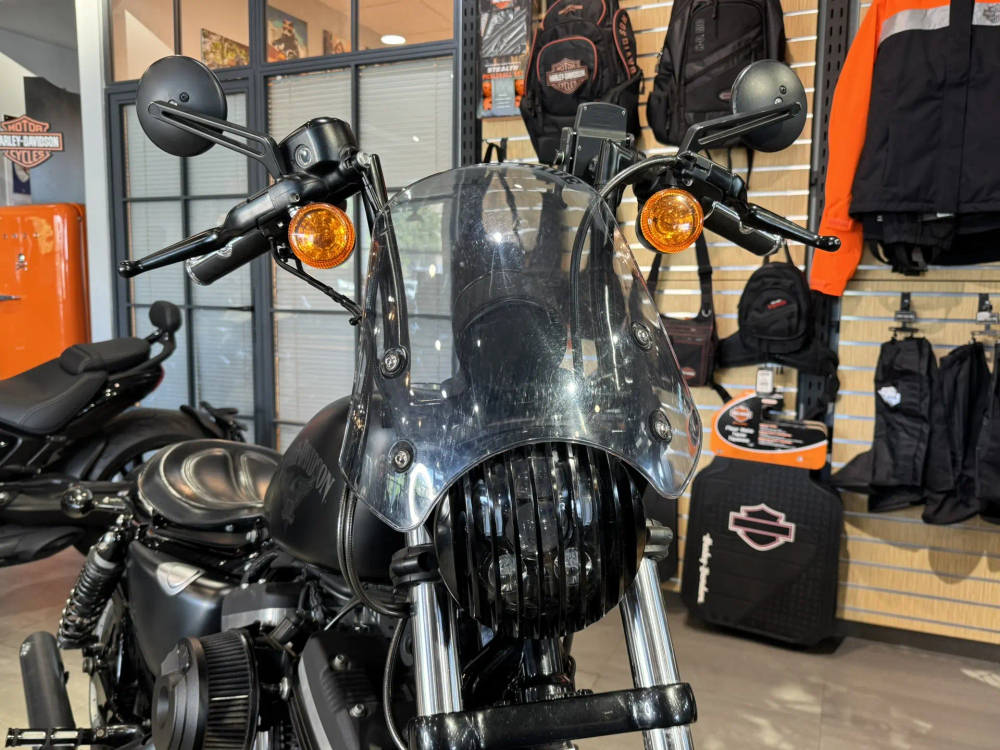 Harley-Davidson Sportster 883
