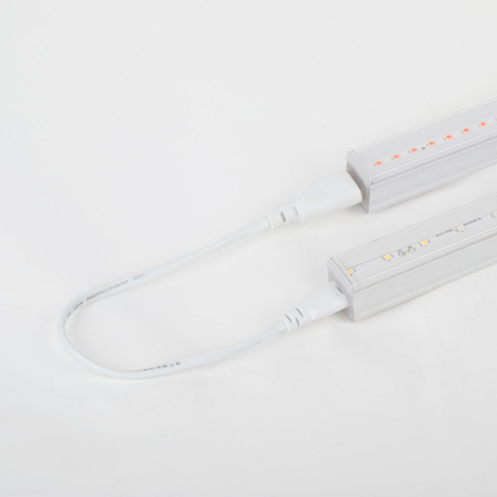 Кабель соединительный для линейного светильника ЭРА C5-С6-0,25 3-pin 0,5 м коннекторы IEC C5-IEC C6 | Аксессуары для фито светильников