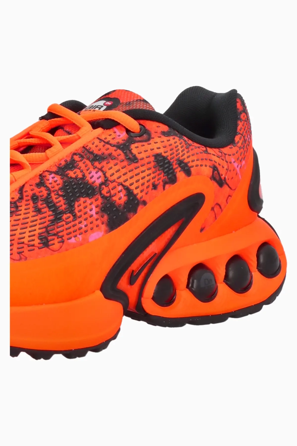 Кроссовки Nike Air Max Dn NRG - оранжевый