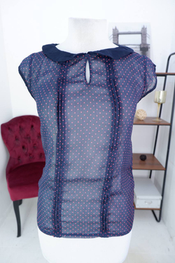 Блузка Camaïeu в мелкий горошек, визуально на 44 размер