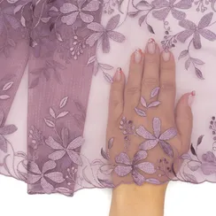 Вышивка на сетке фиолетовая 22 см