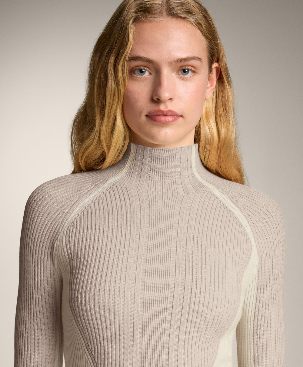 Oysho Термофутболка Base Layer с контрастными деталями в рубчик, светлый серо-коричневый