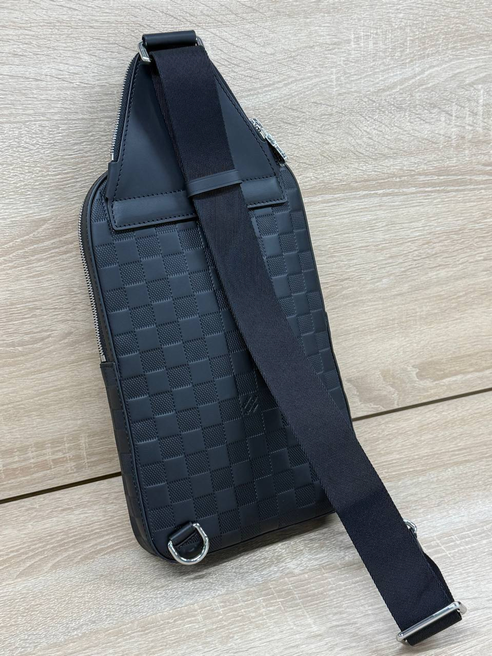 Сумка-мессенджер Louis Vuitton