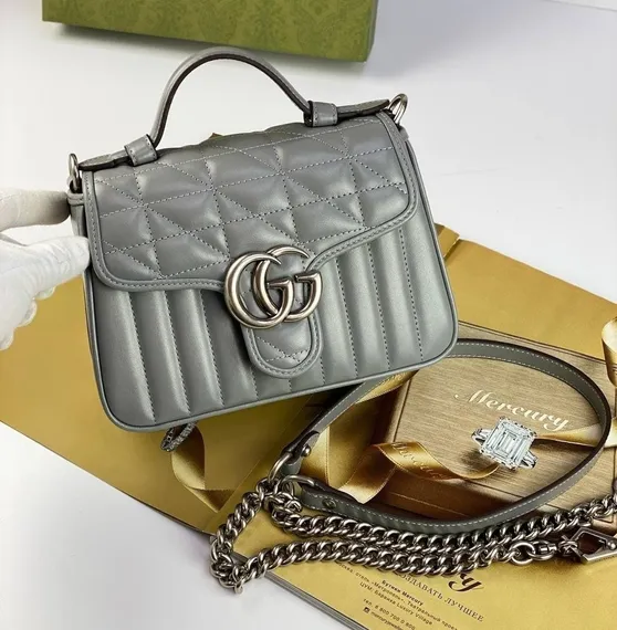 Мини-сумка Gucci GG Marmont с ручкой сверху темно-серый