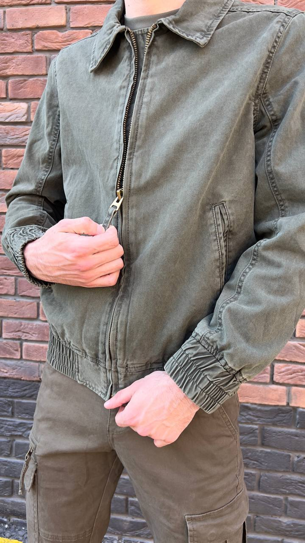 Куртка-бомбер олива