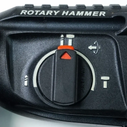 Bosch Перфоратор 801 Вт, 0 акк.
