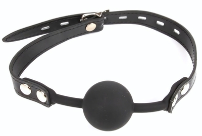 Черный сплошной кляп-шарик на регулируемом ремешке (Цвет: черный)