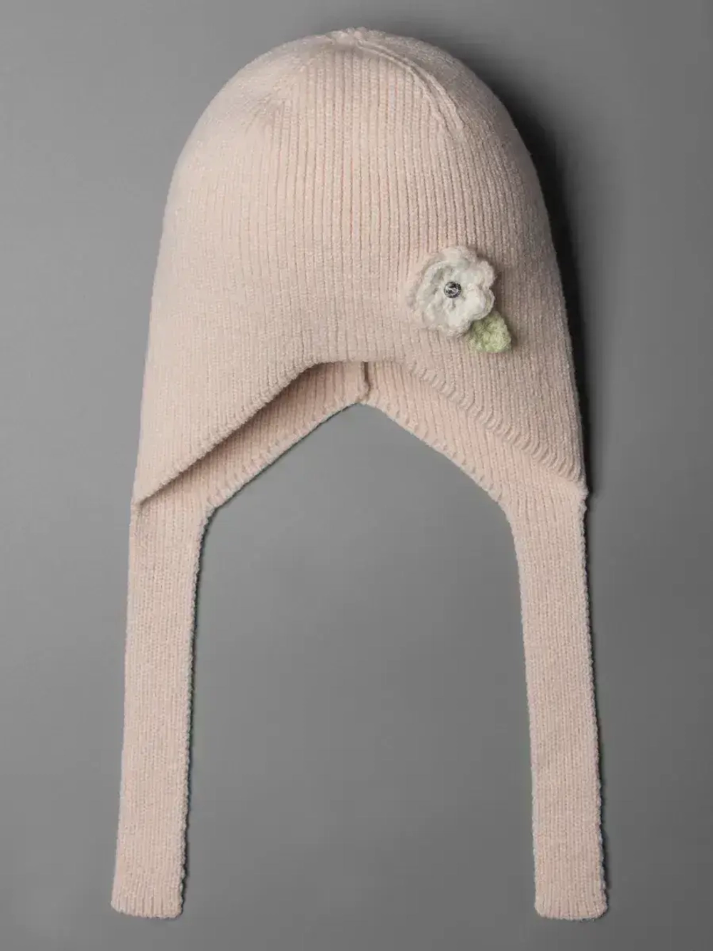 Шапка-чепчик для девочек на осень