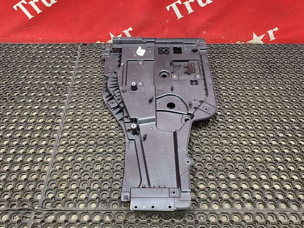 Кронштейн стеклоподъемника правый 2022г