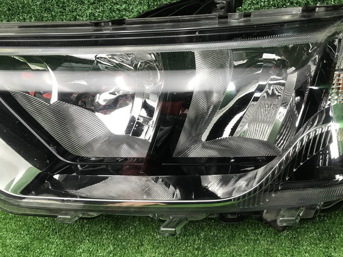 Фара левая Lada Niva Travel (2020-н.в.) галоген