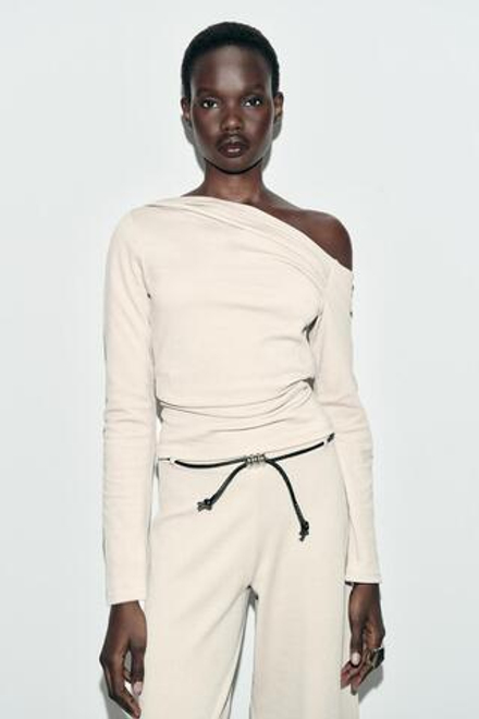 ZARA ТОП АСИММЕТРИЧНОГО КРОЯ ИЗ ТКАНИ ПИКЕ, ЭКРЮ