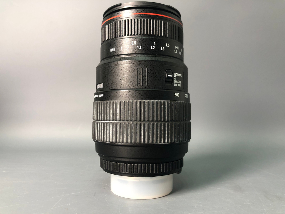 Sigma AF 70-300mm f/4-5.6 DL Macro Super Nikon F