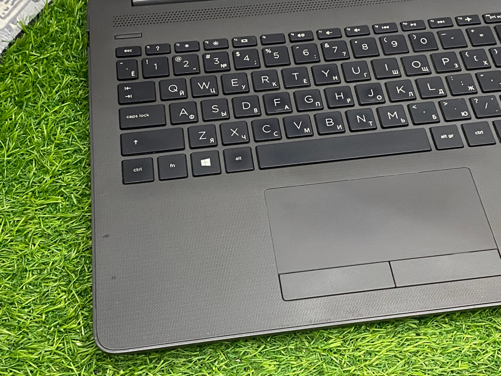 Ноутбук HP 15.6' i3-7020U/Intel HD 620/8GB/500GB/ 250 G7 [6BP31EA]/Windows 10