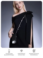 Чехол IPhone 17 Pro Max кожа, австрийский хрусталь