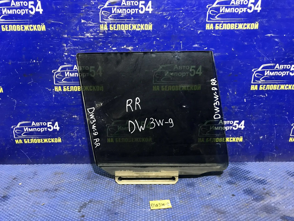 Стекло двери задней правой MAZDA DEMIO 2000