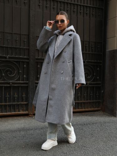 двубортное пальто с поясом и жилетом, цвет серый