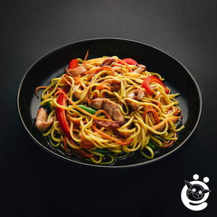 Яичная лапша с курицей