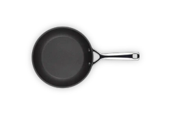 Le Creuset Сковорода с антипригарным покрытием 22 см.
