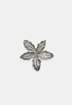 Stradivarius Брошь-цветок со стразами, серый