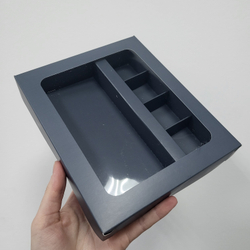 Коробка на 4 конфеты + шоколад Серая