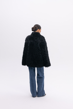 Чёрная шуба с воротником