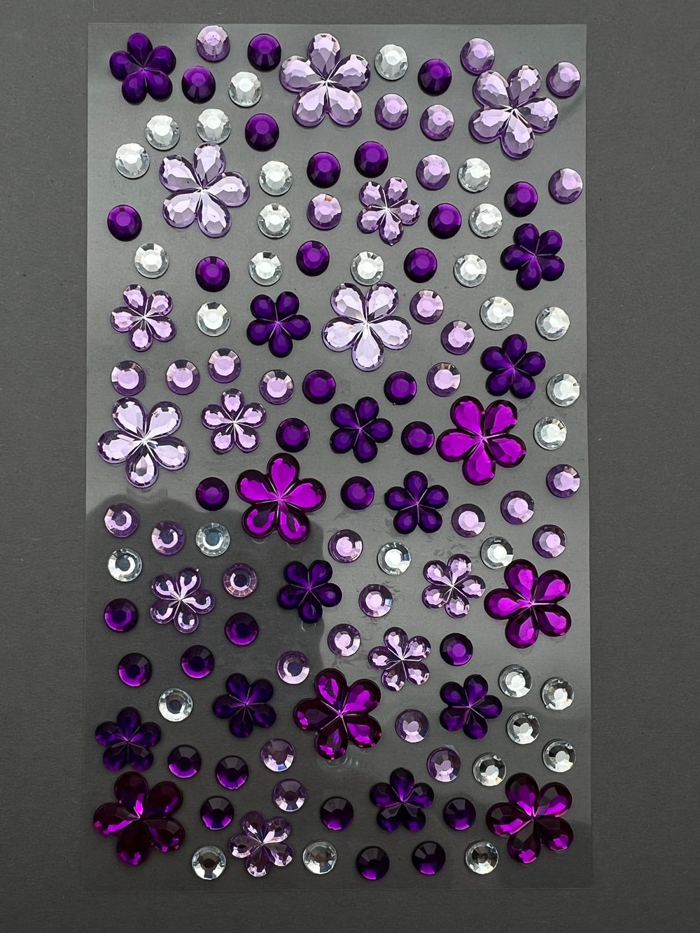 1842 Наклейки для ногтей, лица и тела микс с цветочками фиолетовые