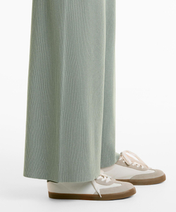 OYSHO Трикотажные брюки прямого кроя, светло-зеленый