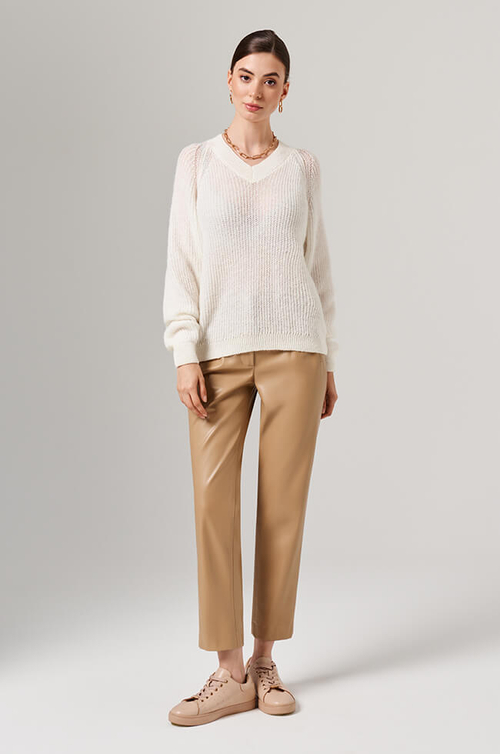 23166 Джемпер женский (молочный)