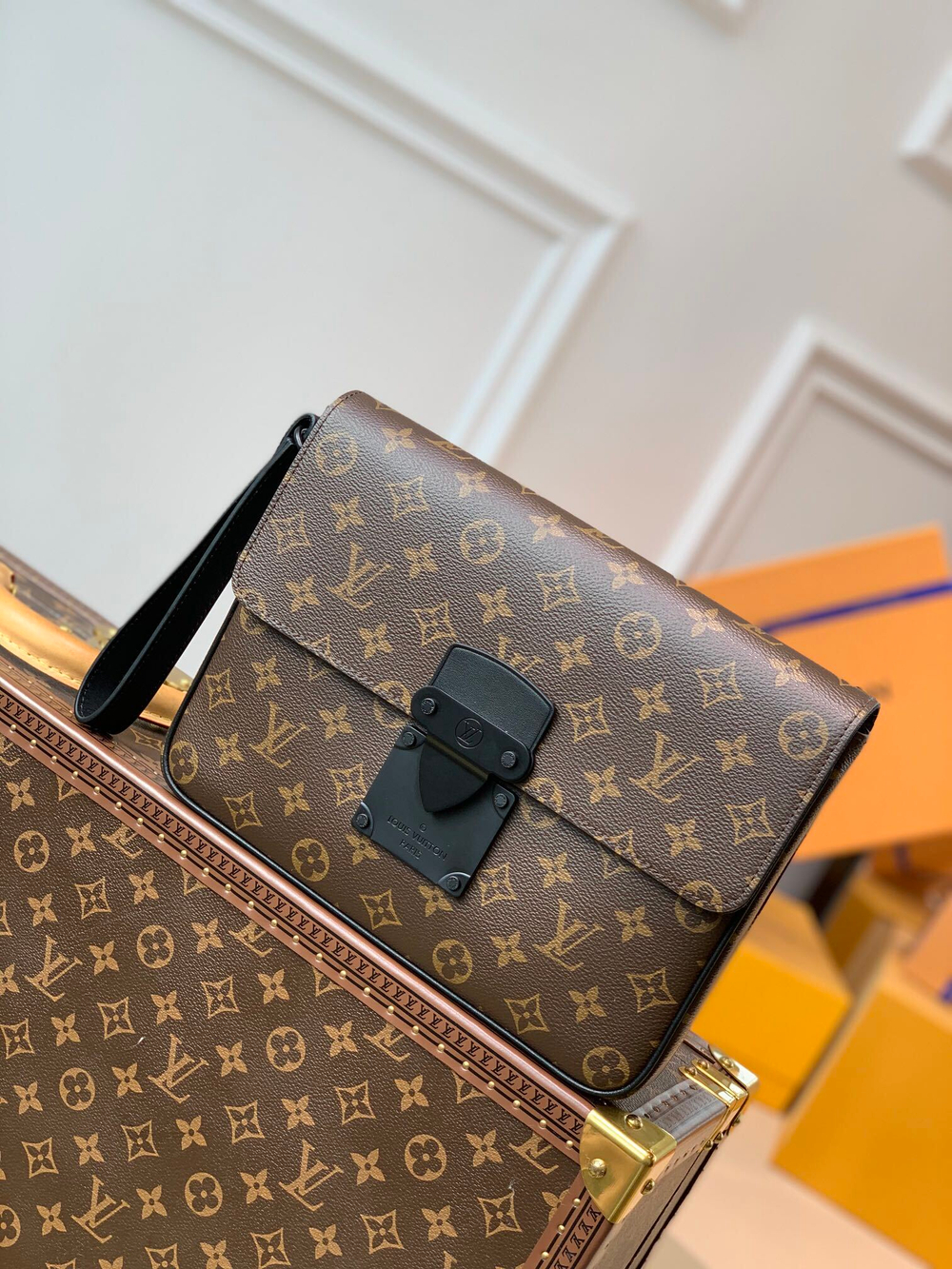 Louis Vuitton S Lock A4 Pouch