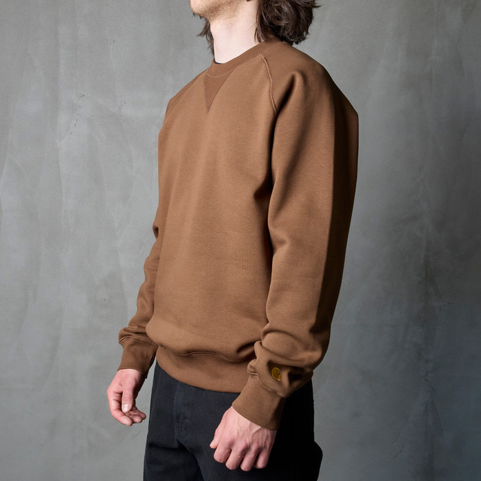 Толстовка мужская Carhartt WIP Chase Sweatshirt артикул:I033660_chocolate - купить в магазине Дайс