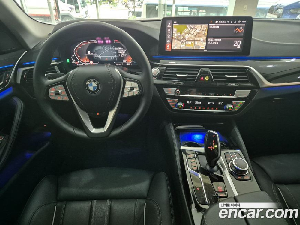 BMW 5 Series (G30) 520i Luxury (04.2022)