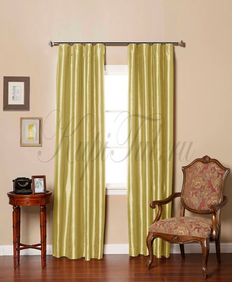 Leonardo (Светлое золото), Шторы из однотонного шик-сатена.