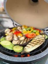 Керамический гриль Big Green Egg L Large (большой), 46 см, на ножках с рукояткой