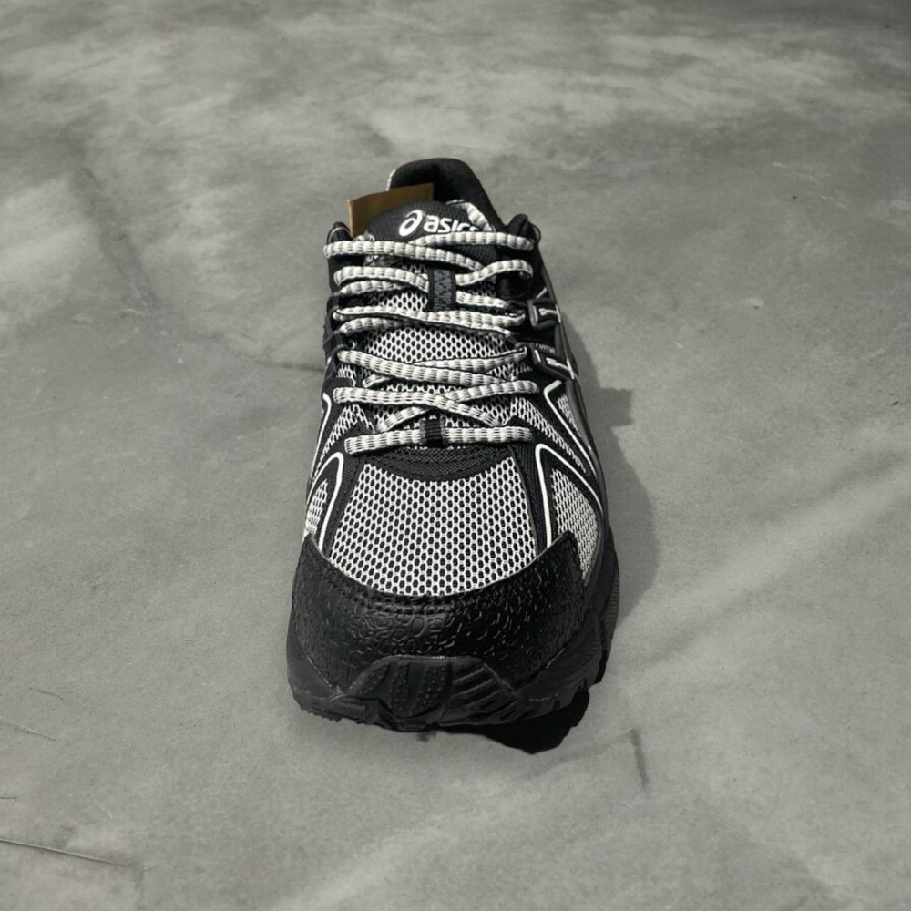 Asics Gel-Kahana 8 • Black