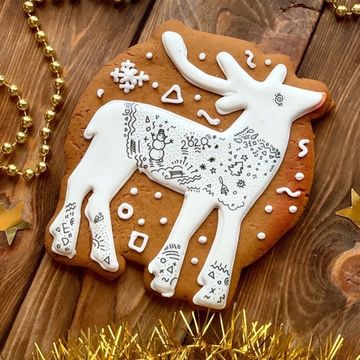 Пряники новогодние с оленем и логотипом