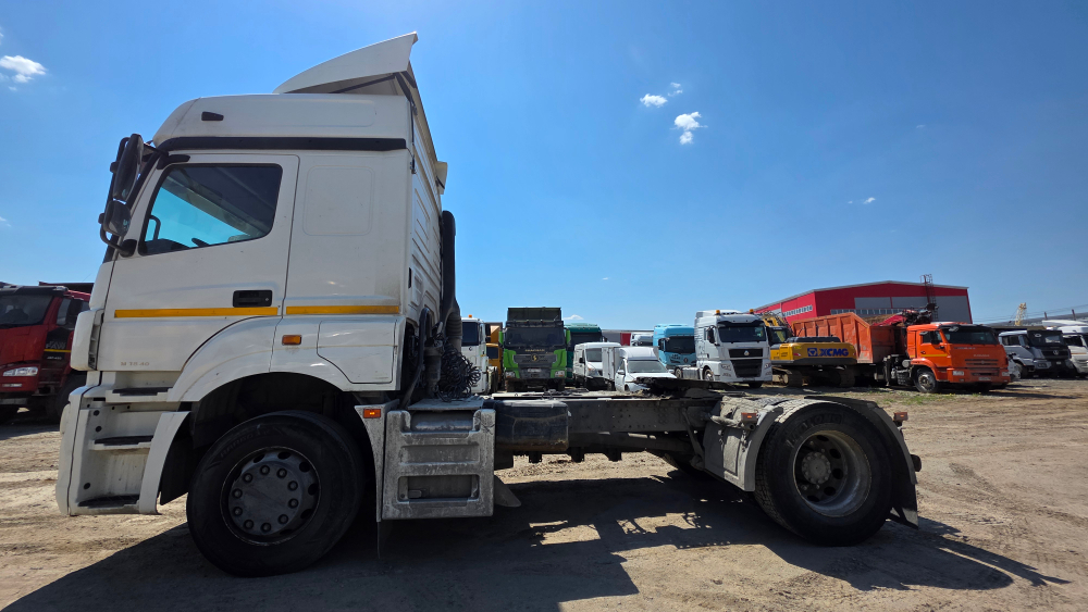 КамАЗ 5490 4x2 Седельный тягач 5490-022-87(S5) (Дизельный, 12,0 л, 401 л.с., МТ)