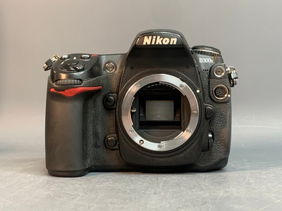 Nikon D300S 185.818 кадров