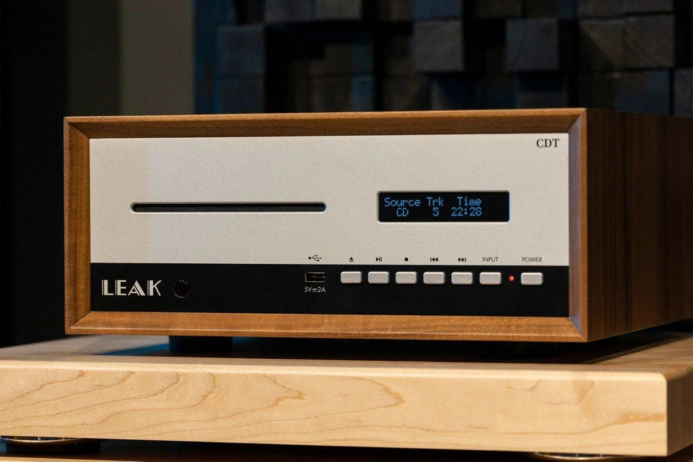 CD проигрыватель Leak CDT Walnut