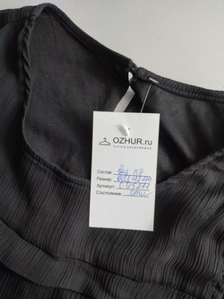 Платье оригинальное 42-44 размер