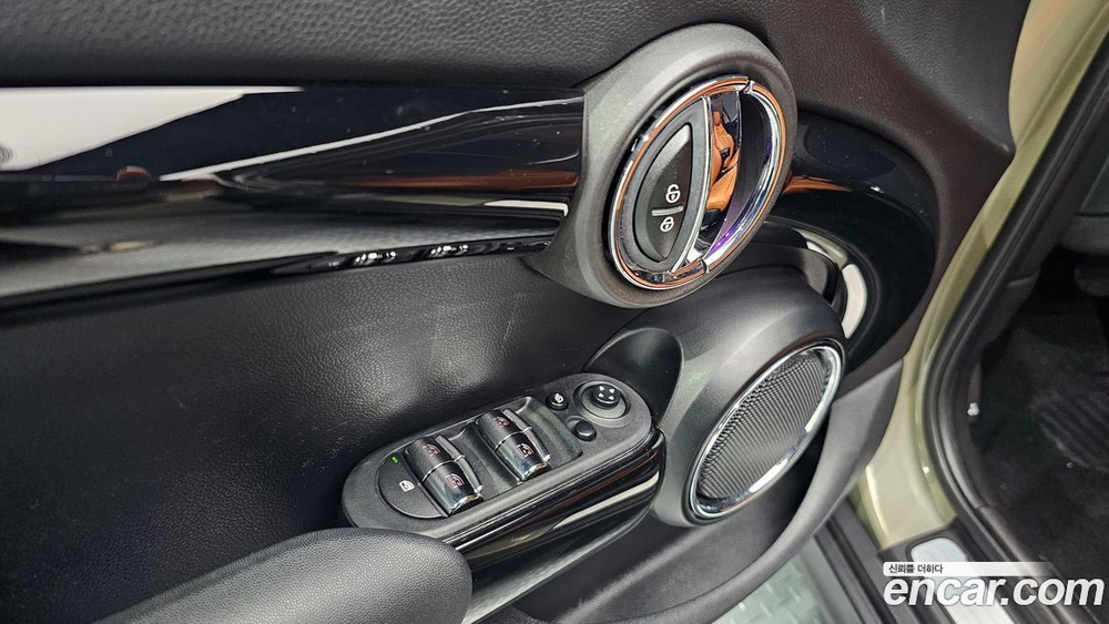 Mini Cooper 5 даерей HIGH (04.2020)