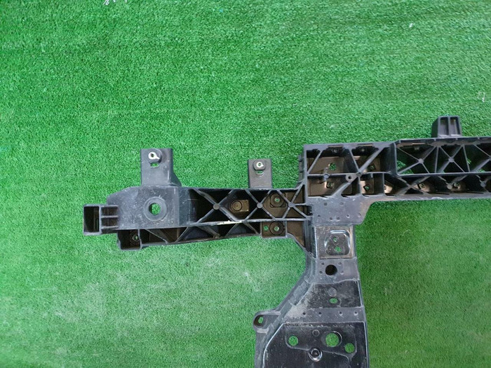 Телевизор Hyundai Staria (2021-н.в.)