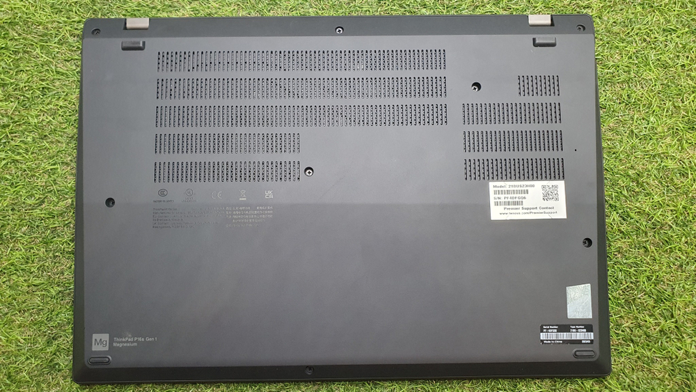 Ноутбук Lenovo i7-12/32Gb/T550 4Gb/FHD/Thinkpad P16s Gen 1 (21BUS23H00)/Windows 11