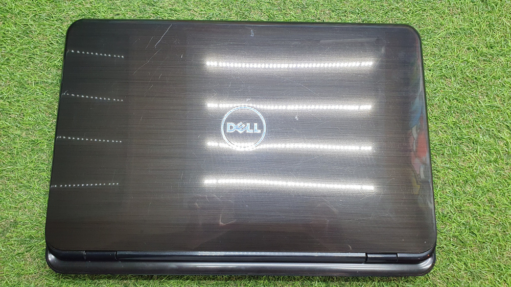 Ноутбук DELL i3//6 Gb/GT 525M 1 ГБ