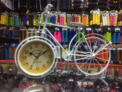 Ретро велосипед-часы, размер 24*9.5*37. Цвет: Белый