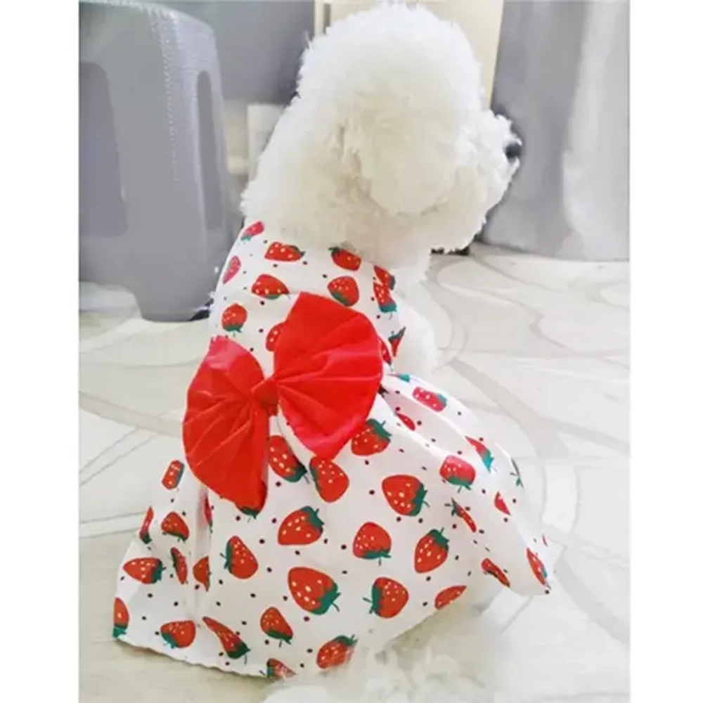 Платье для кошек и собак мелких пород «Бонита на прогулке», клубнички, размер ХL, длина спинки 32-34см