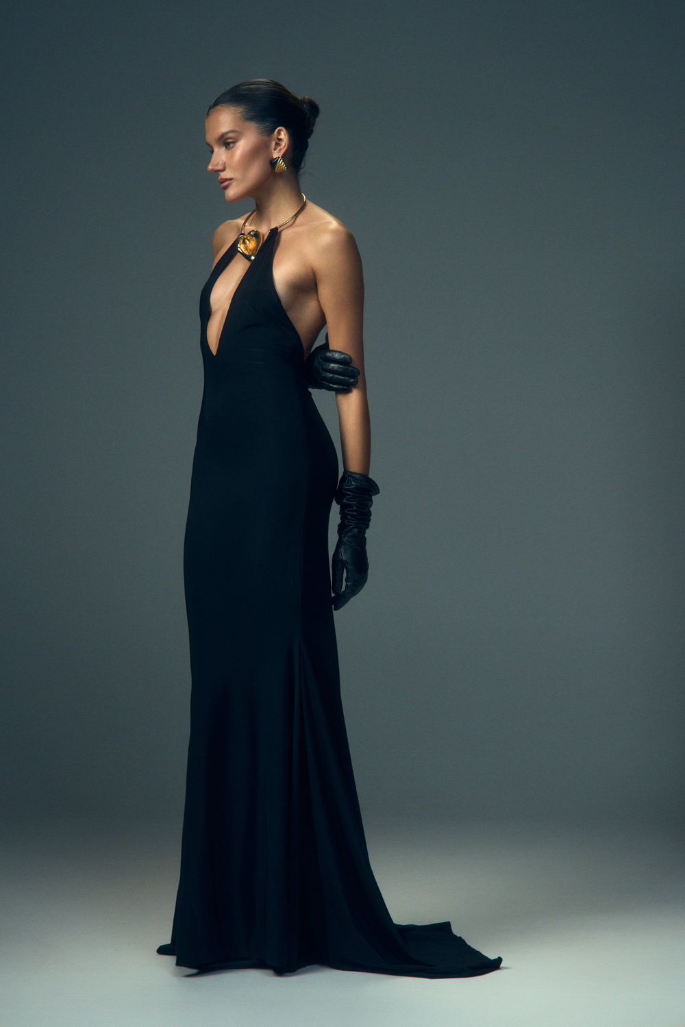 Платье с кейпом, Черный