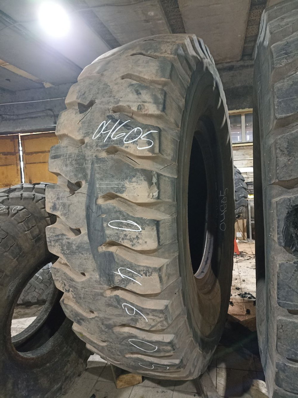 27.00R49 Bridgestone VMTP шина б/у