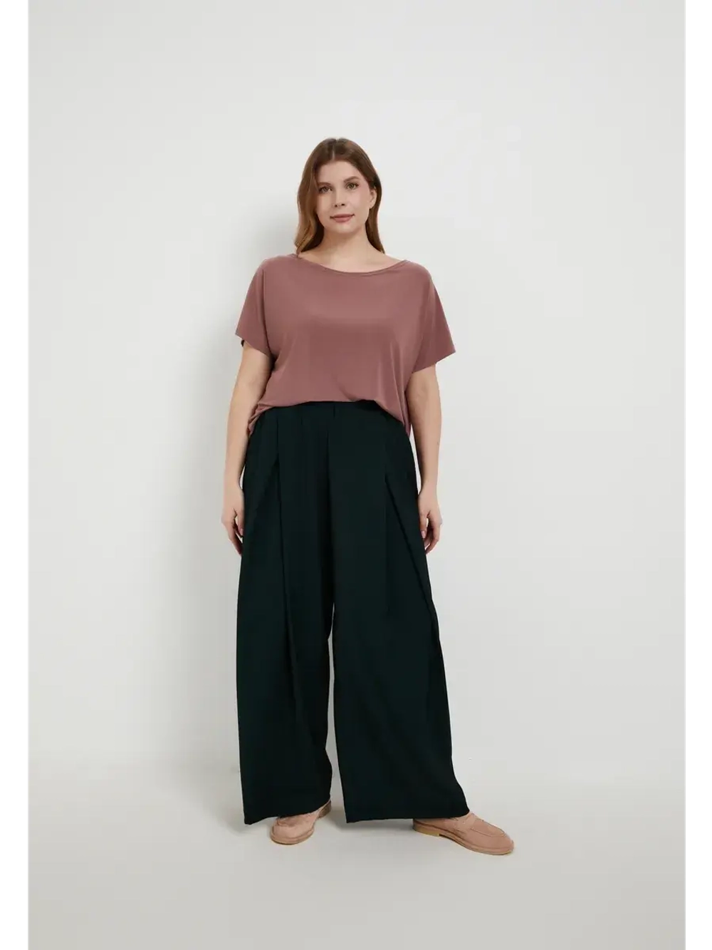 Брюки широкие со складками