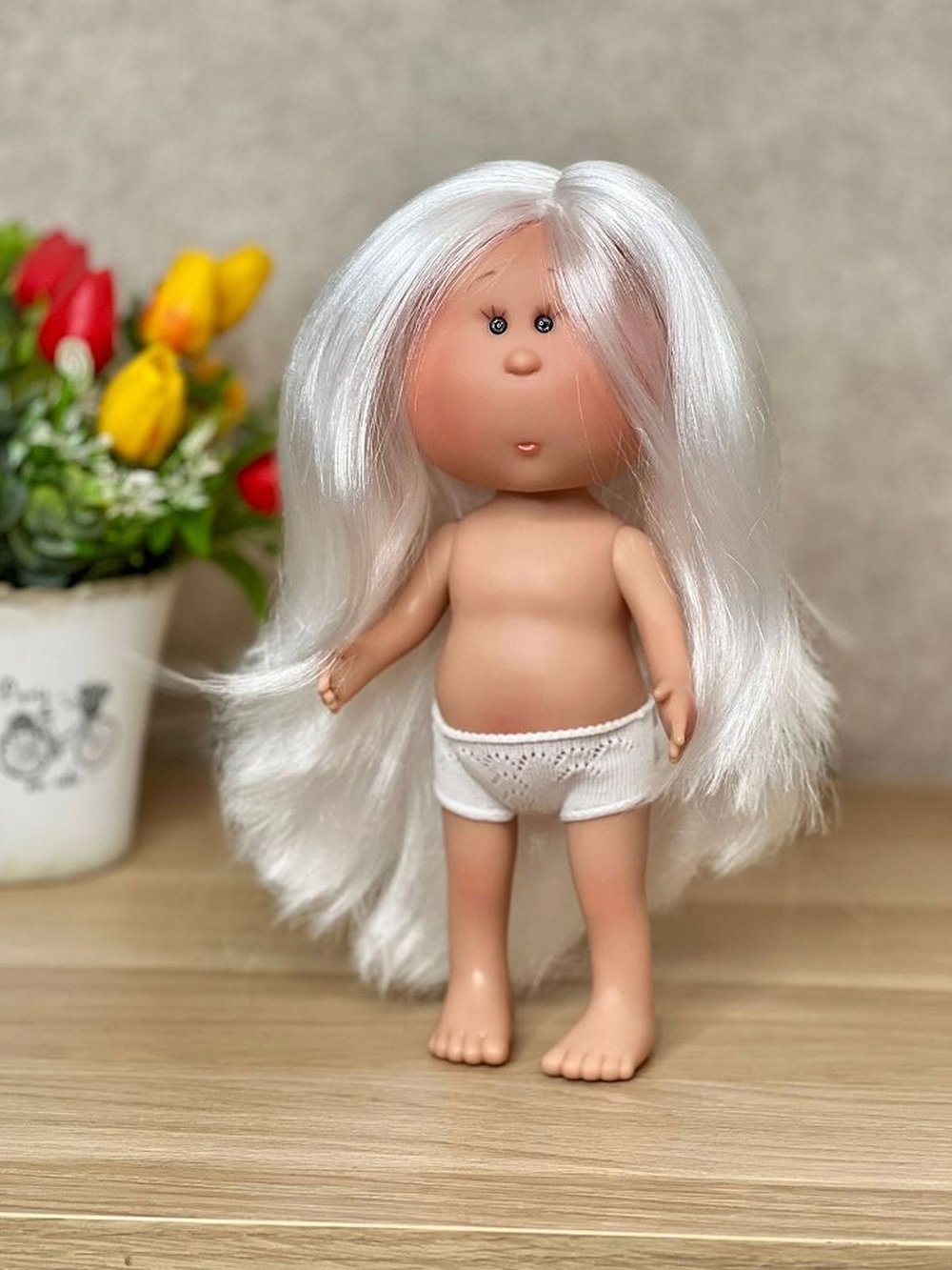 Кукла Nines виниловая 30см MIA без одежды (3000W27A)